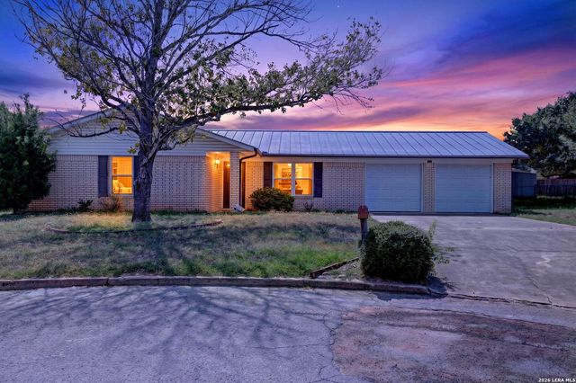 515 GEORGIA ANN DR — out/Atascosa