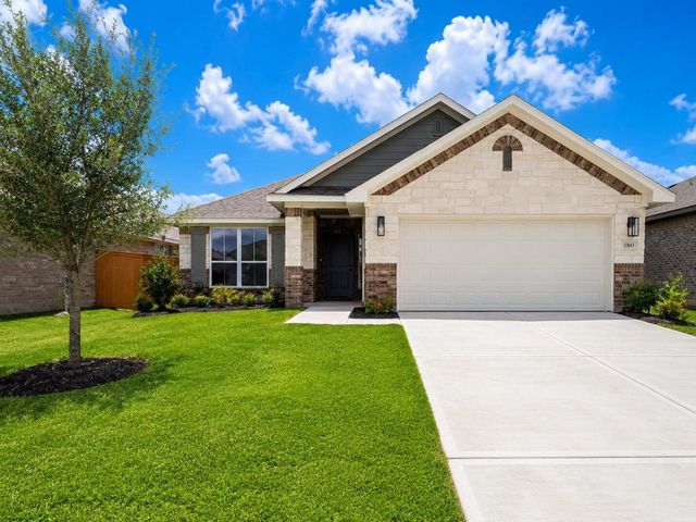 13914 Seneca Lake Dr — Lago Mar
