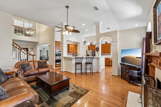14 Serene Creek Pl — Wdlnds Village Alden Bridge