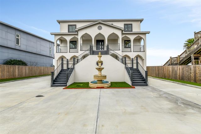 9208 W Bay Rd — Massa Unrec