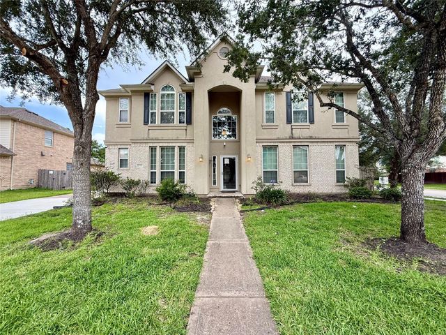12501 PEPPERCREEK LN — SOUTHERN TRAILS