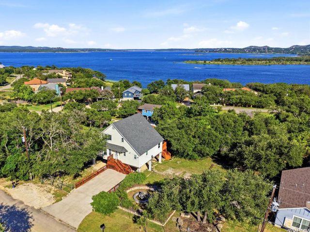 450 Stagecoach Dr — CANYON LAKE HILLS