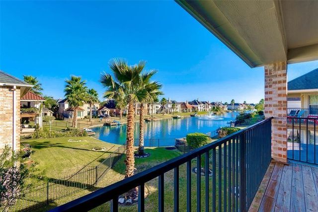 14207 Hawkesbury Ct — Chelsea Harbour Sec 2