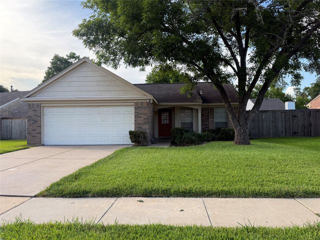 4411 Treasure Trl — Lakefield