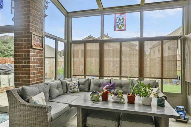 10206 Eagle Hollow Dr — Tour 18