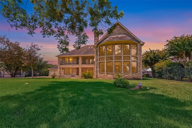 4334 Crystal Ridge St — Silver Ridge