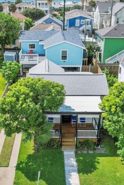 2811 Avenue Q 1/2 — Galveston Outlots