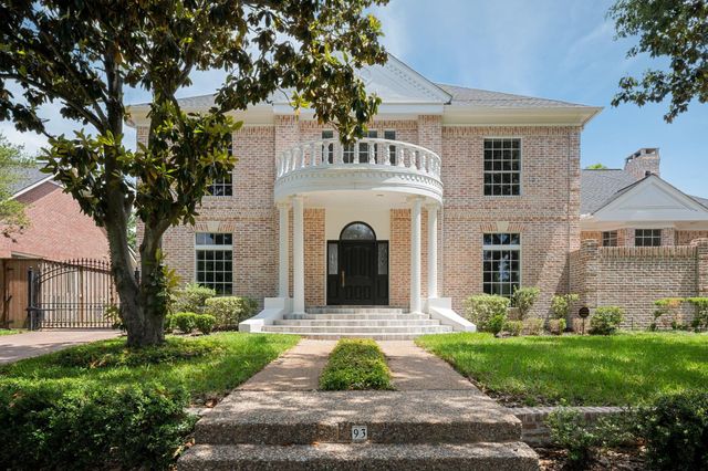 93 Greensward Ln — Sweetwater
