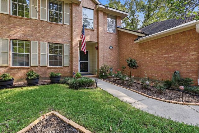 97 N Hollylaurel Cir — Wdlnds Village Alden Br 16