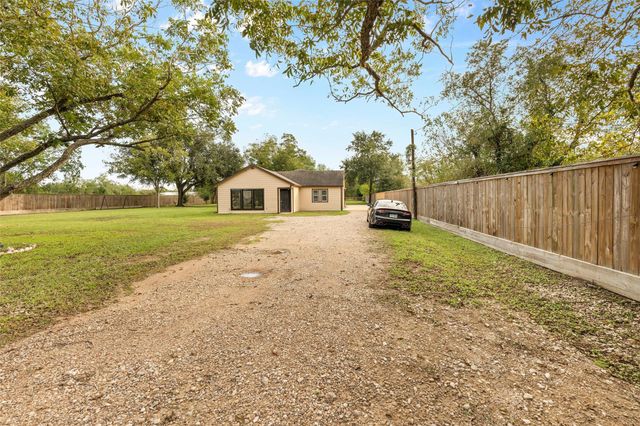 1022 Brooks Ave — Montrose Acres