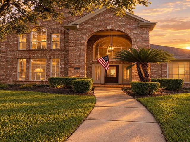 7302 Emerald Glen Dr — Greatwood Glen Sec 1