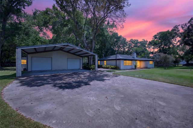 12803 Fairlane Dr — Durrett