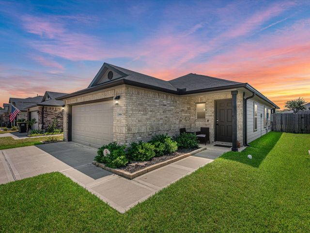 1806 Brushy Cedar Dr — Hidden Creek Preserve