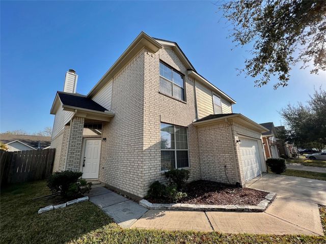 16622 Pademelon Dr — Oak Lake Court