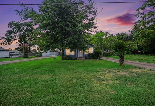 4810 Holly Ave — Golden Acres
