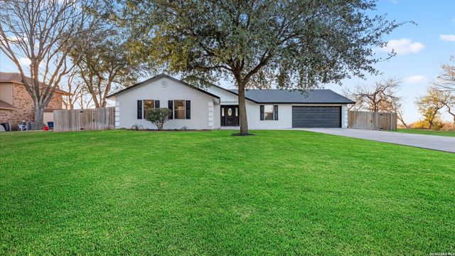 300 RIDGE CREST DR — LAKE RIDGE