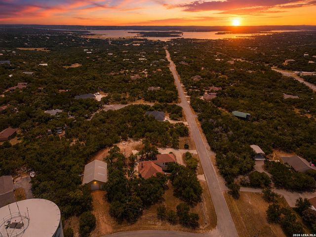 1270 HERITAGE HL — DEVIL'S BACKBONE HEIGHTS
