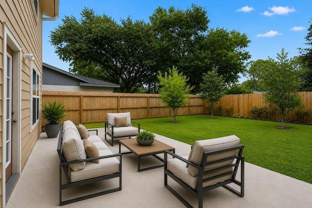 10435 Long River Dr — Townewest