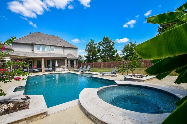 16603 Blue Nile Dr — Falls/Dry Crk Sec 1