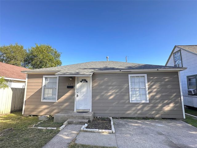 607 Bolster St — Jones