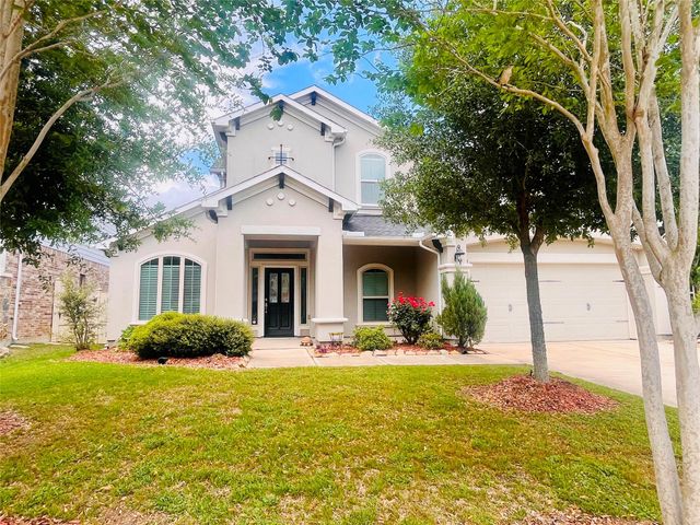 127 Round Lake Dr — Summer Lakes