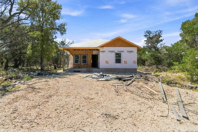 1301 WINDING CREEK TRL — CYPRESS COVE COMAL