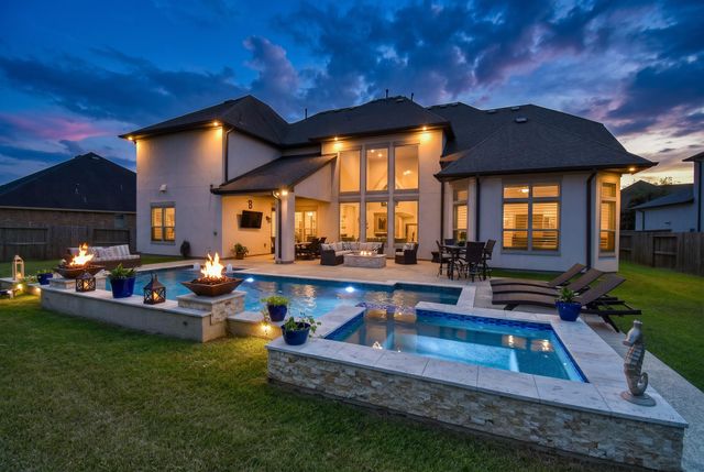 2106 Old Town Dr — Sienna Village Of Destrehan