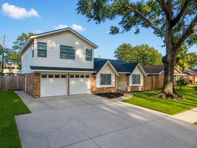 2305 Peach Ln — Park View Manor