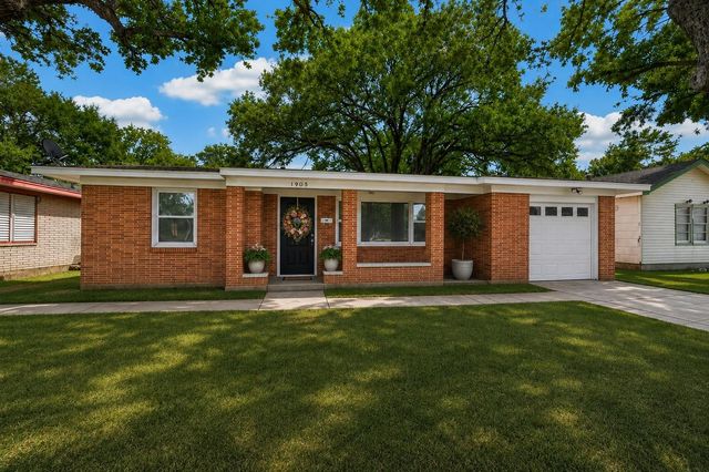 1905 5th Ave N — Wayside Place 3