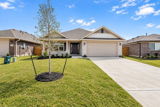 2218 Seneca Lake Dr — Lago Mar