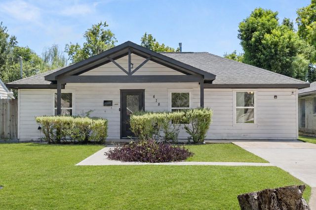 418 Neyland St — Willadale