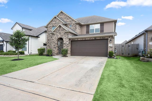11435 Liger Dr — Grove Landing