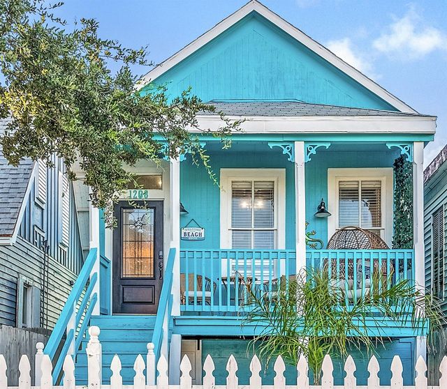 1208 Avenue K — Galveston Townsite