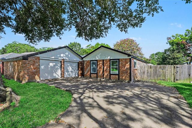 2621 Truman Cir — Cambridge Village Sec 3