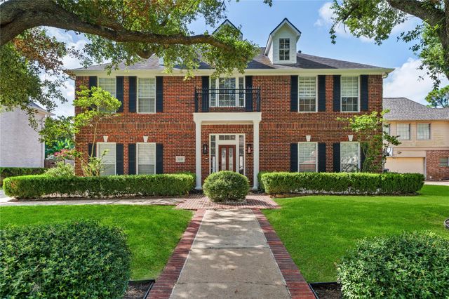 1221 Wedgewood Dr — Sugar Creek Sec 21