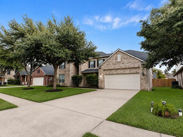 1752 Silver Bend Dr — Bayou Lakes Sec 1 2005