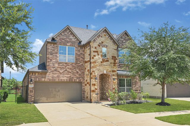 5231 Pickford Grv — The Villas At Riverstone