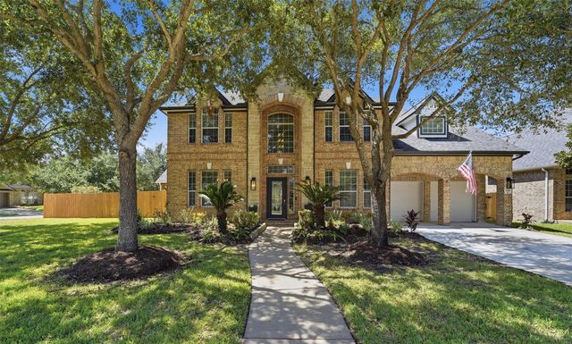 2710 Golden Larch Dr — Firethorne Sec 14