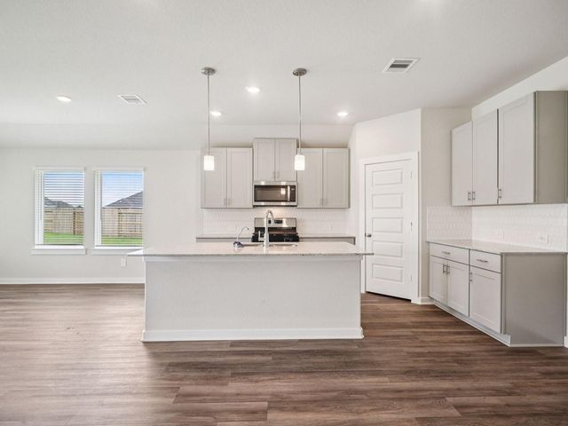 5205 Redbud Valley Dr — Massey Oaks Village