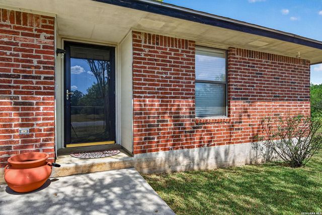 325 WENDY LN — country Acres