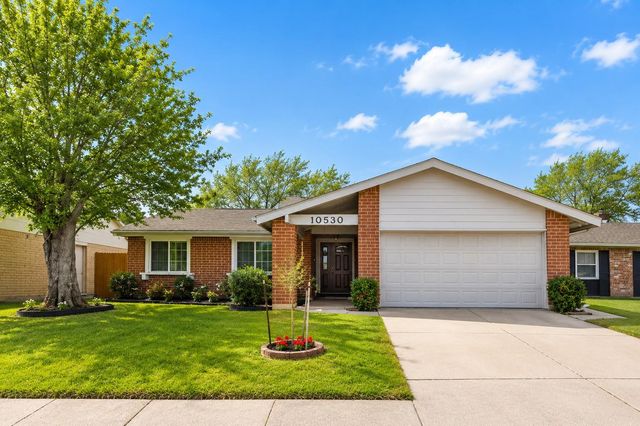 10530 Towne Square Rd — Townewest Sec 2