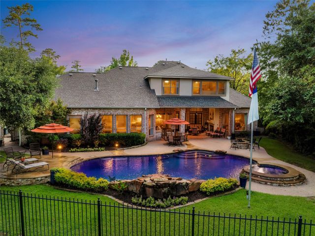 70 W Ambassador Bnd — Woodlands Village Sterling Ridge
