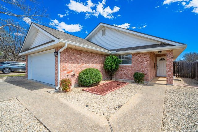 217 CORONADO CIR — OUT/KERR COUNTY