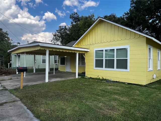 1018 N 2nd St — Goose Creek