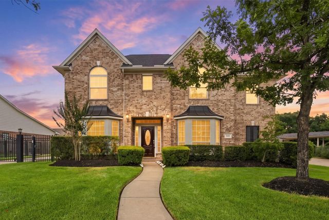 15806 Applerock Trl — Fairfield Village West