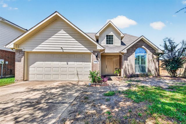 1302 E April Rain Ct — Quail Green South