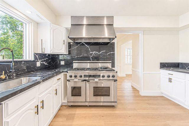 10610 Overbrook Ln — Walnut Bend Sec 04