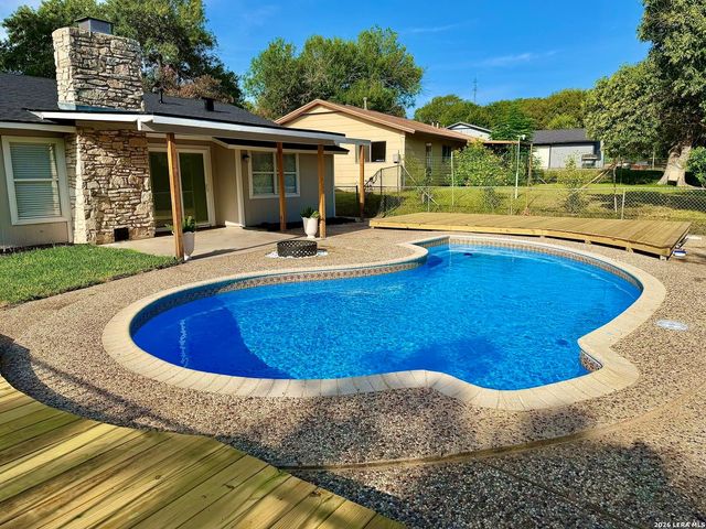 7701 LEAFY HOLLOW CT — Live Oak Village