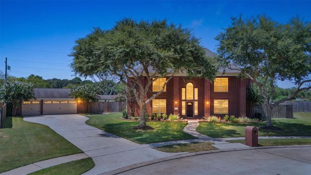 2913 Palmer Dr — Windsor Estates Sec 2 2000