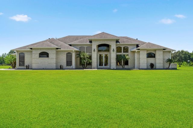 835 Hall Rd — Halls Add To Alvin